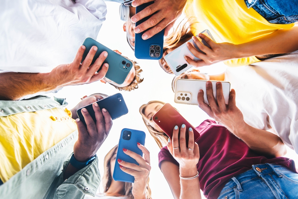 Using LinkedIn to Stand Out to Employers